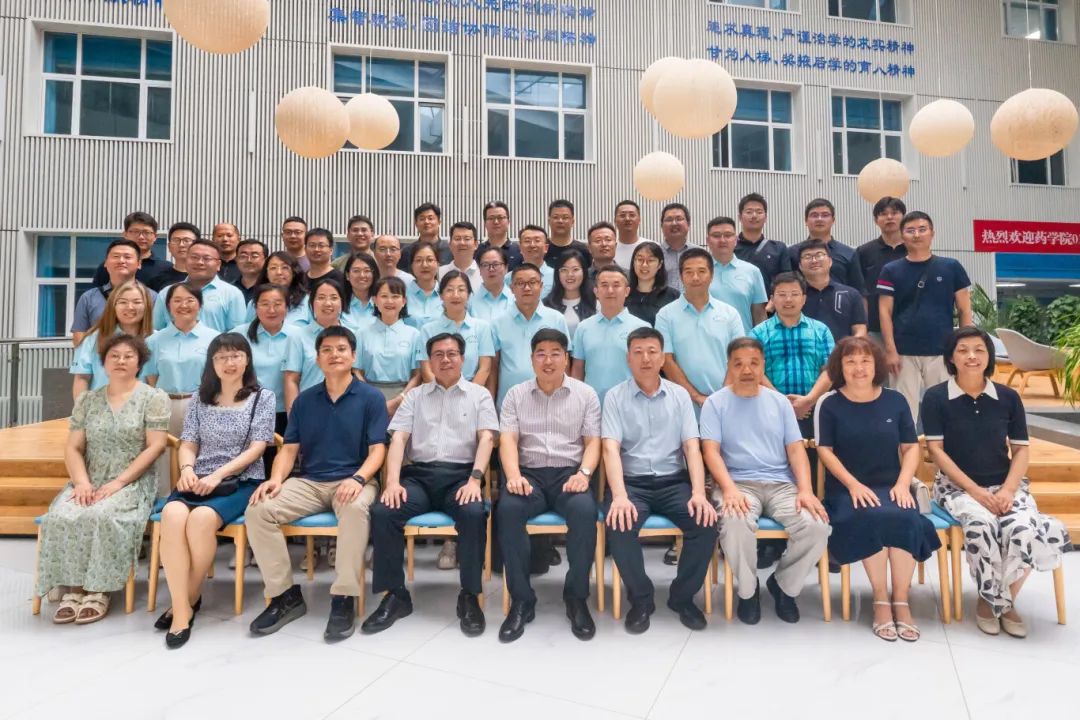 新新漫画
烟威校友会成立！